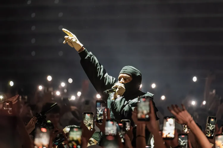 asap-rocky-9-10-26-117