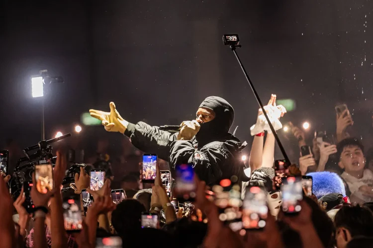 asap-rocky-9-10-26-123