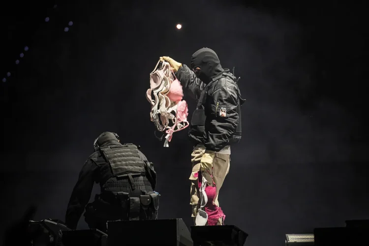 asap-rocky-9-10-26-151