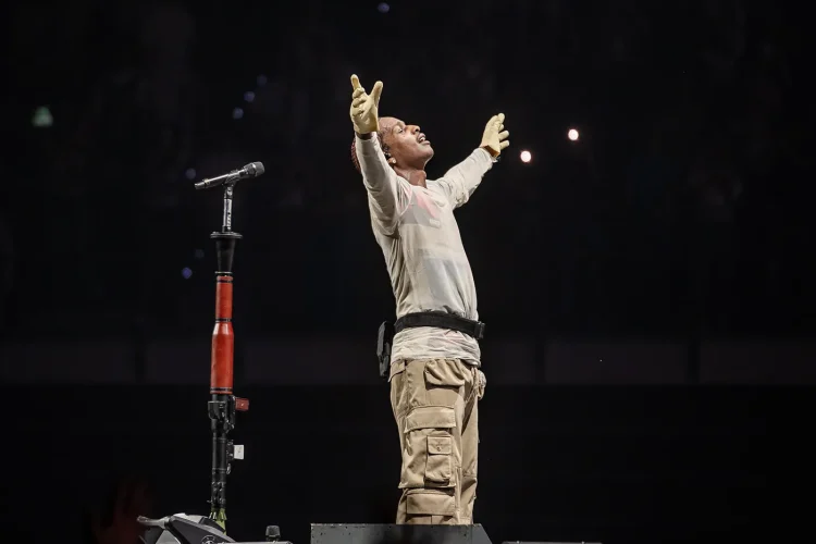 asap-rocky-9-10-26-169