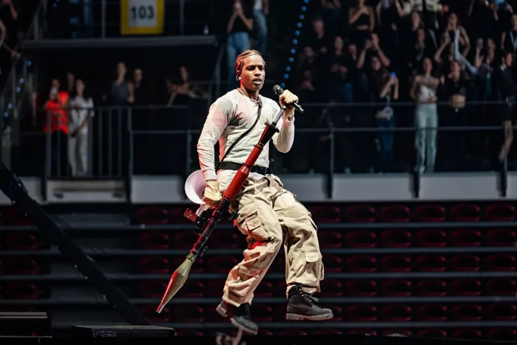 asap-rocky-9-10-26-173